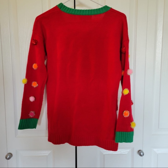 Women’s Christmas Sweater🎄🎅🏻 - Picture 3 of 4